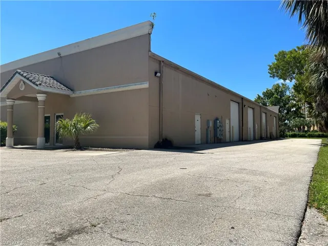 3351  Marinatown  LN, North Fort Myers, FL 33903