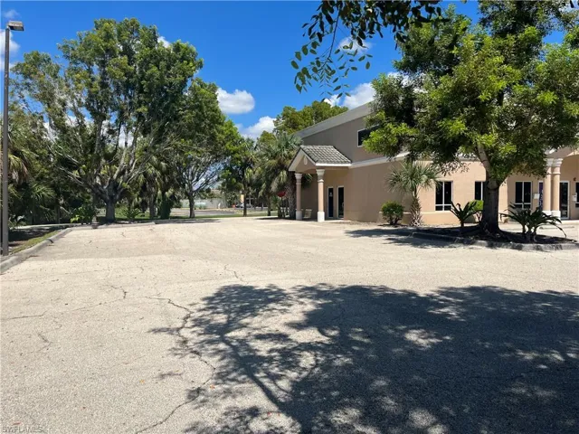3351  Marinatown  LN, North Fort Myers, FL 33903