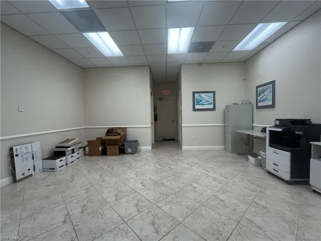 restroom L Storage R