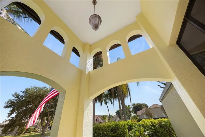9986 Mar Largo Cir, Fort Myers, Florida 33919
