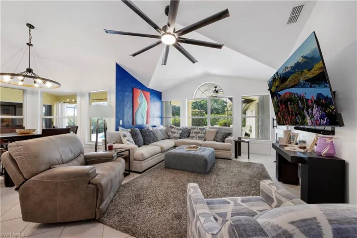 9986 Mar Largo Cir, Fort Myers, Florida 33919