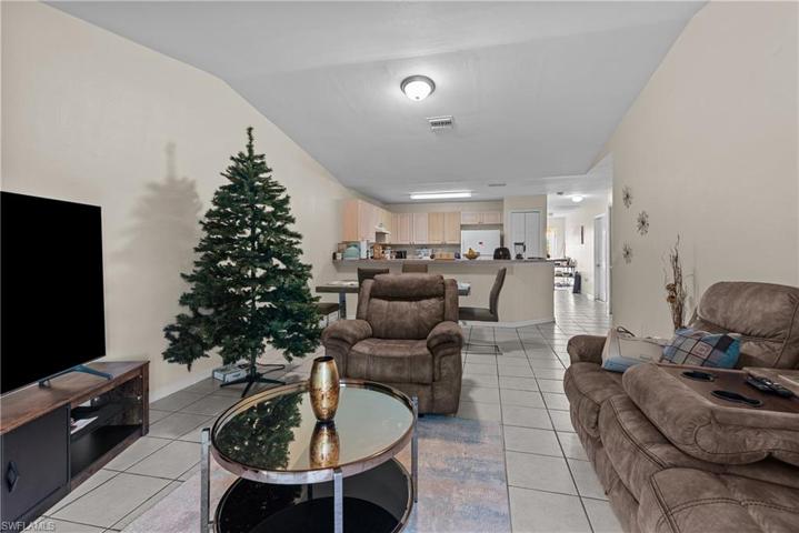 129-131  Jenna S AVE, Lehigh Acres, FL 33973