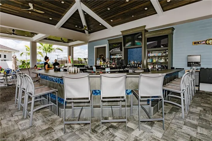 The National Clubhouse Tiki Bar and Grill