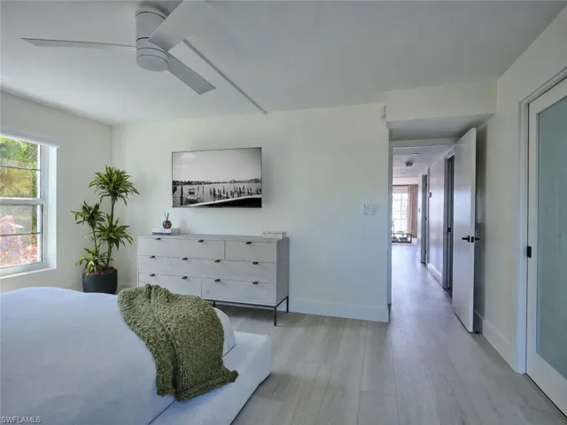 322 Harbour Dr 104d, Naples, Florida 34103