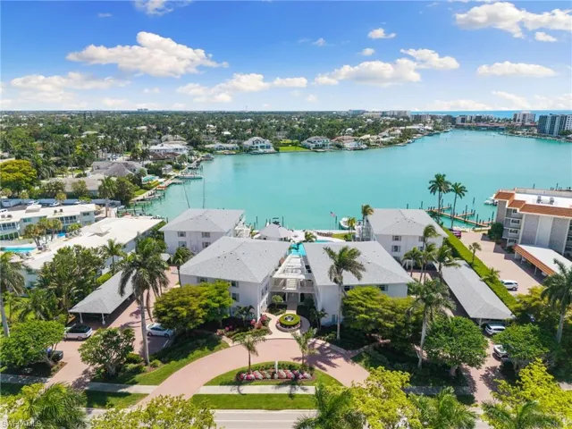 322 Harbour Dr 104d, Naples, Florida 34103