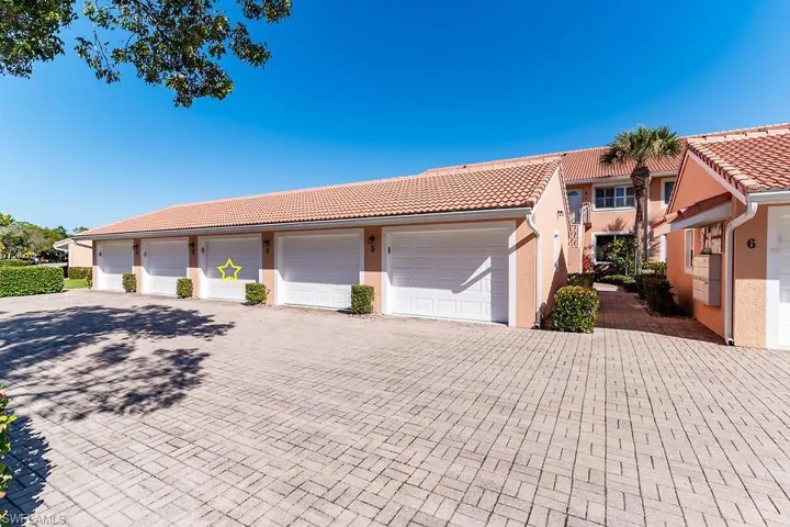 6820  Beach Resort  DR, Naples, FL 34114