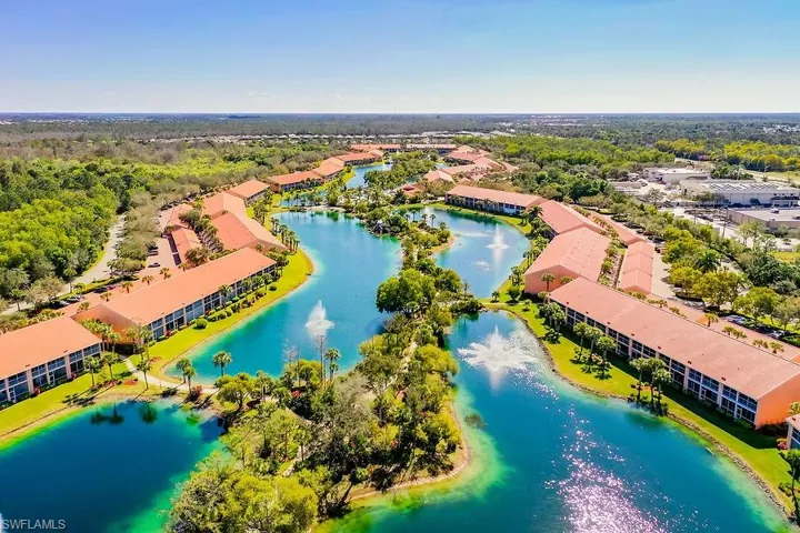 6820  Beach Resort  DR, Naples, FL 34114