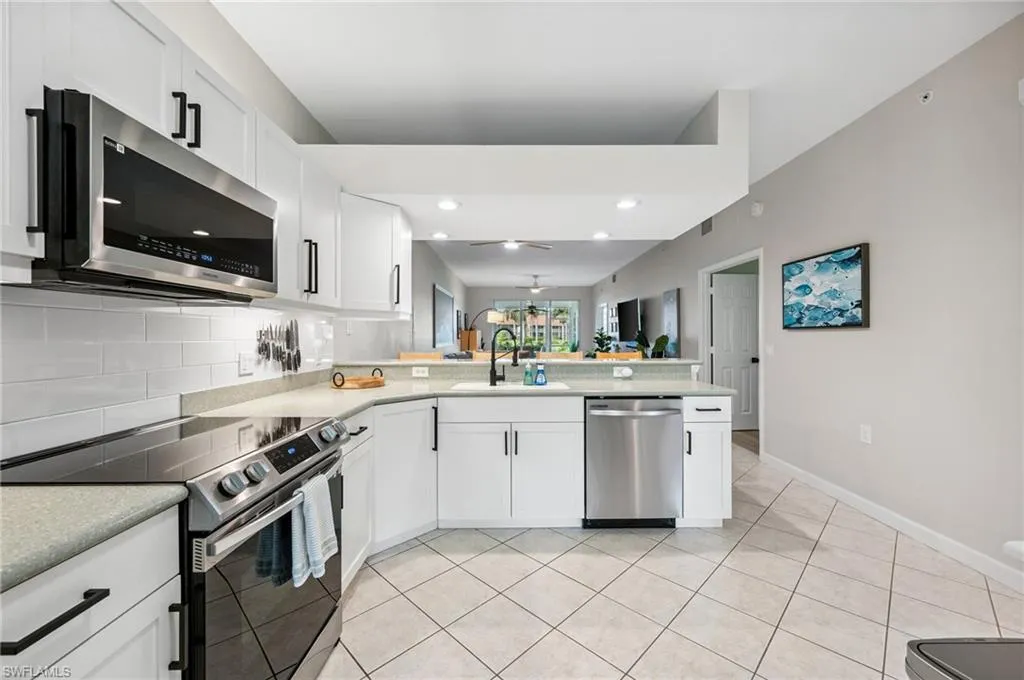 2370 Magnolia AVE, Naples, FL 34112,225060718