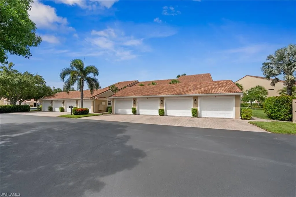 2370 Magnolia AVE, Naples, FL 34112,225060718