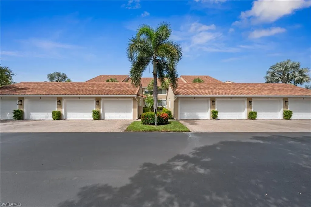 2370 Magnolia AVE, Naples, FL 34112,225060718