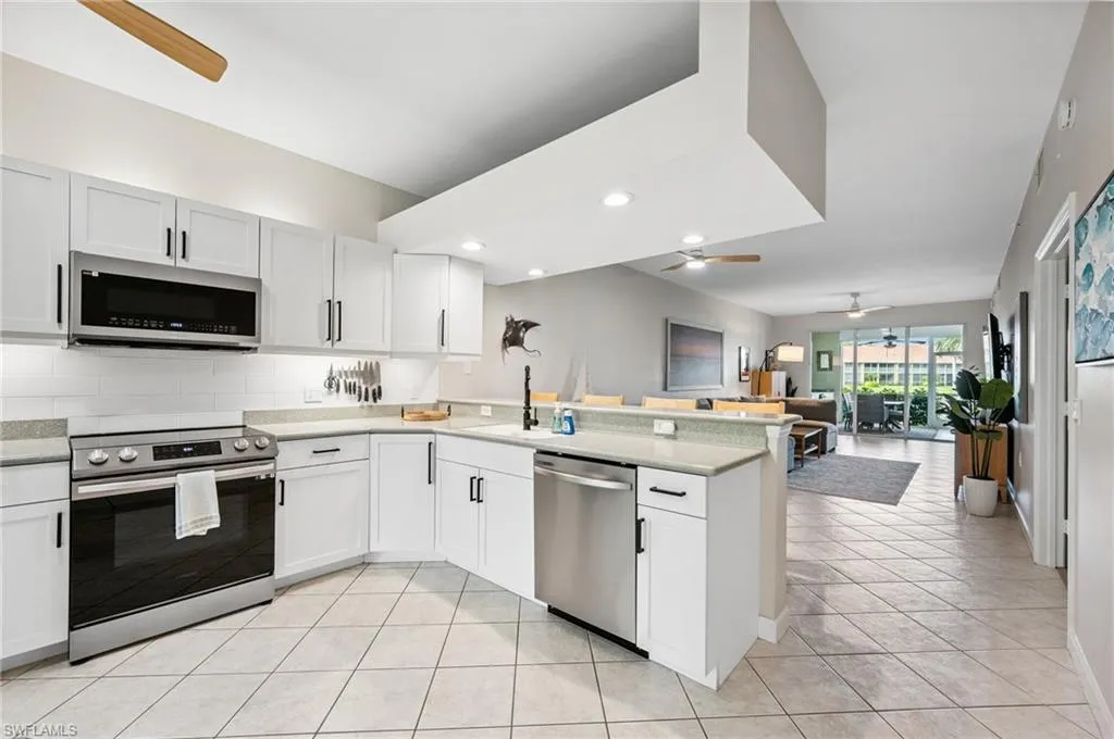 2370 Magnolia AVE, Naples, FL 34112,225060718