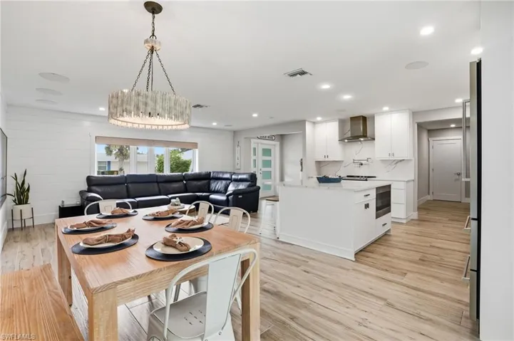 6163 Plumosa Ave, Fort Myers, Florida 33908