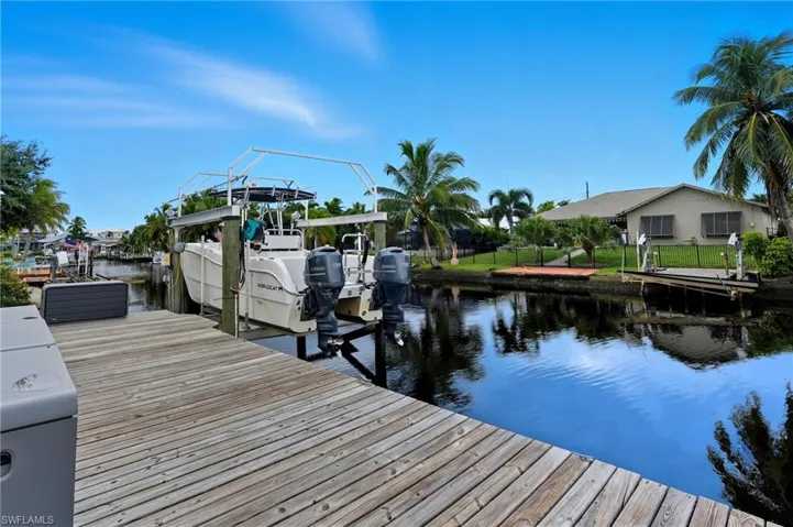 6163 Plumosa Ave, Fort Myers, Florida 33908