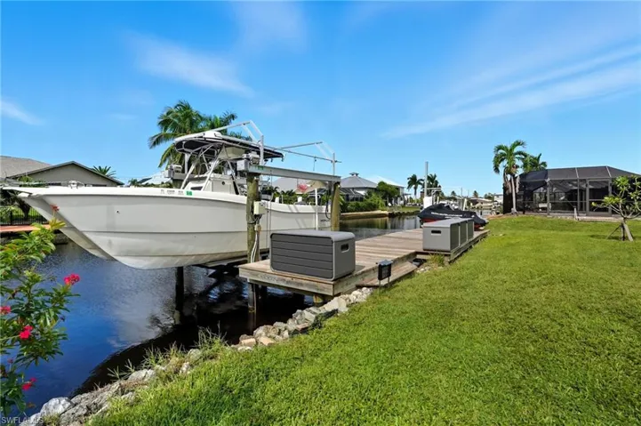 6163 Plumosa Ave, Fort Myers, Florida 33908
