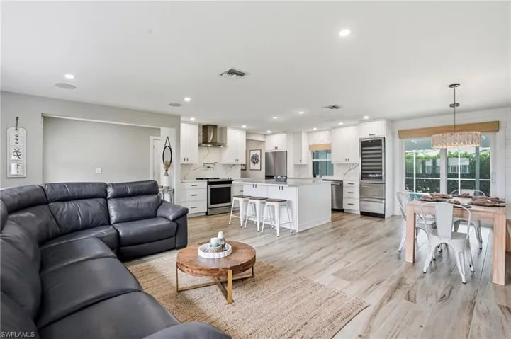 6163 Plumosa Ave, Fort Myers, Florida 33908
