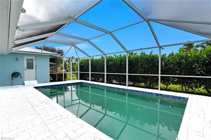 6163 Plumosa Ave, Fort Myers, Florida 33908