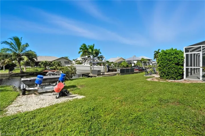 6163 Plumosa Ave, Fort Myers, Florida 33908