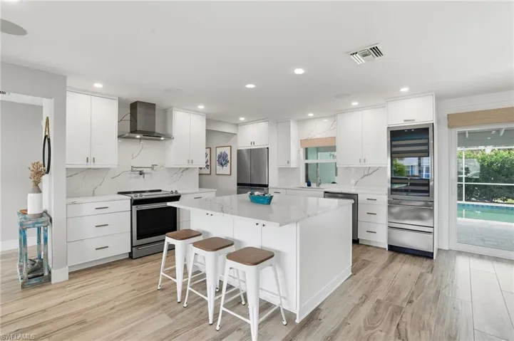 6163 Plumosa Ave, Fort Myers, Florida 33908