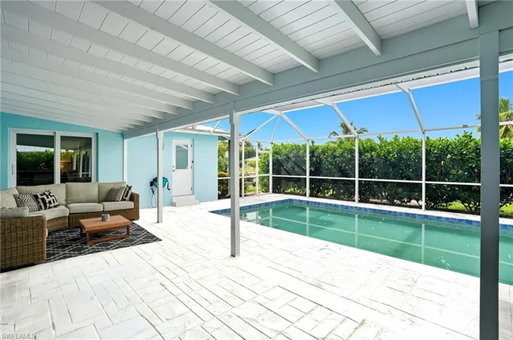 6163 Plumosa Ave, Fort Myers, Florida 33908