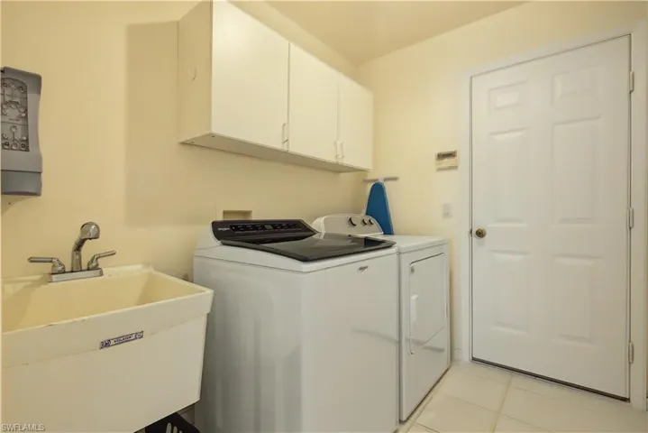 1307 Sw 43rd Ter, Cape Coral, Florida 33914
