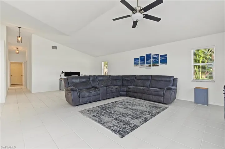 1307 Sw 43rd Ter, Cape Coral, Florida 33914