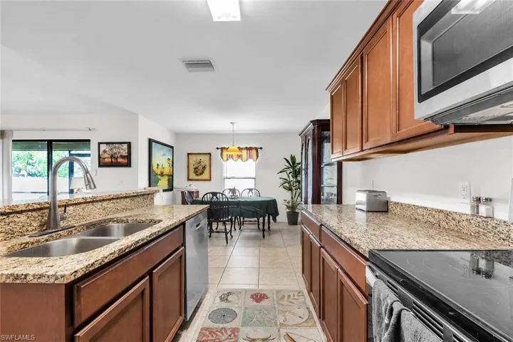 4529 Sw 10th Ave, Cape Coral, Florida 33914