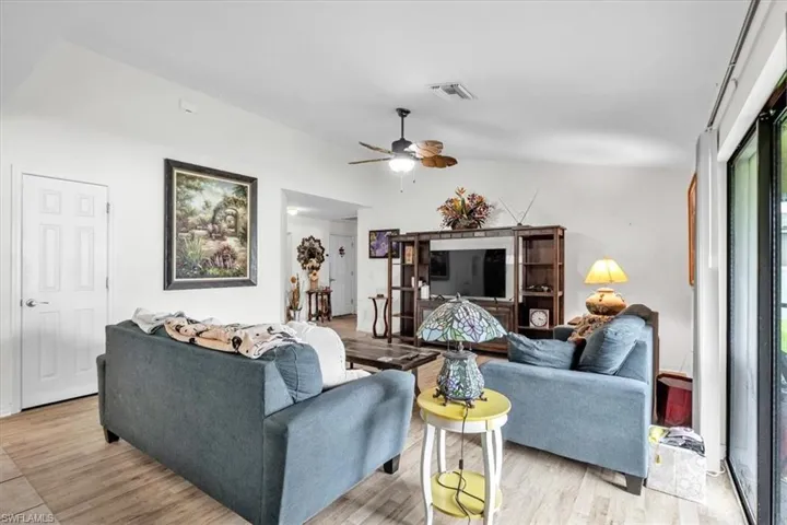 4529 Sw 10th Ave, Cape Coral, Florida 33914