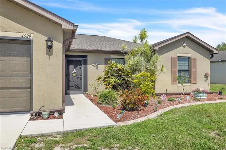 4529 Sw 10th Ave, Cape Coral, Florida 33914