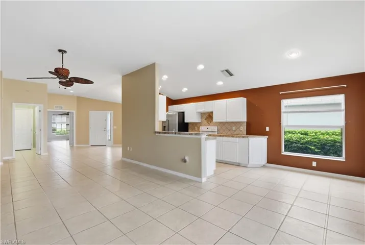 2447 Woodbourne Pl, Cape Coral, Florida 33991