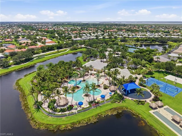 2447 Woodbourne Pl, Cape Coral, Florida 33991