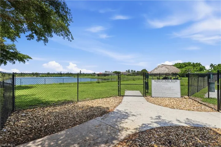 2447 Woodbourne Pl, Cape Coral, Florida 33991