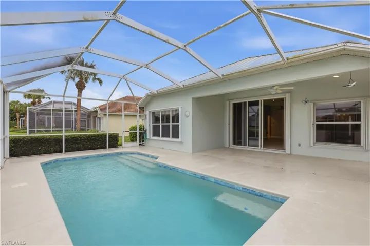 2447 Woodbourne Pl, Cape Coral, Florida 33991