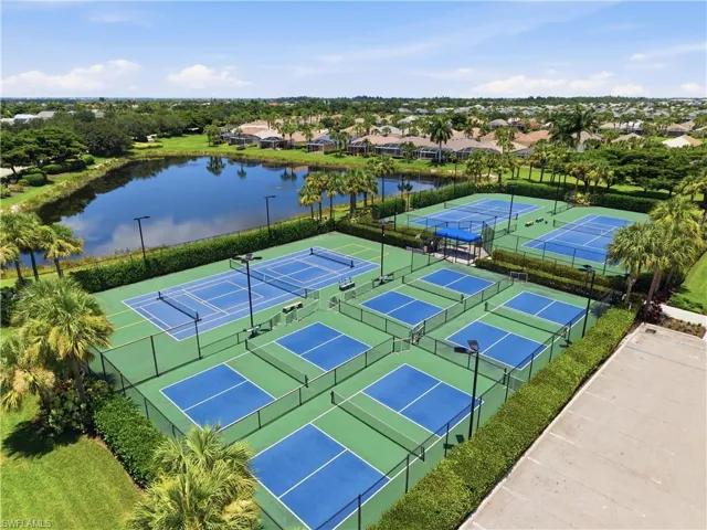 2447 Woodbourne Pl, Cape Coral, Florida 33991