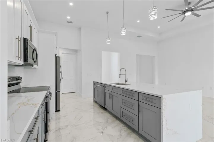 3042 Nw 41st Ave, Cape Coral Fl 33993