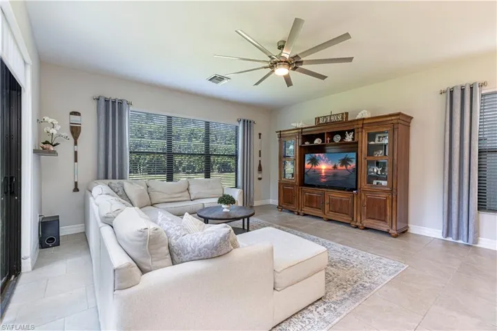 4538  Kensington  CIR, Naples, FL 34119