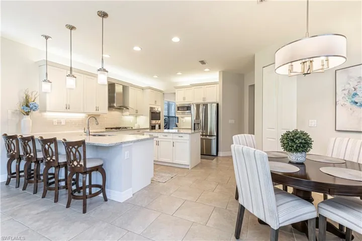 4538  Kensington  CIR, Naples, FL 34119