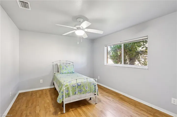 2701 Sw 37th Ter, Cape Coral, Florida 33914