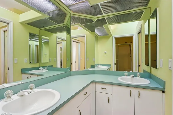 2701 Sw 37th Ter, Cape Coral, Florida 33914