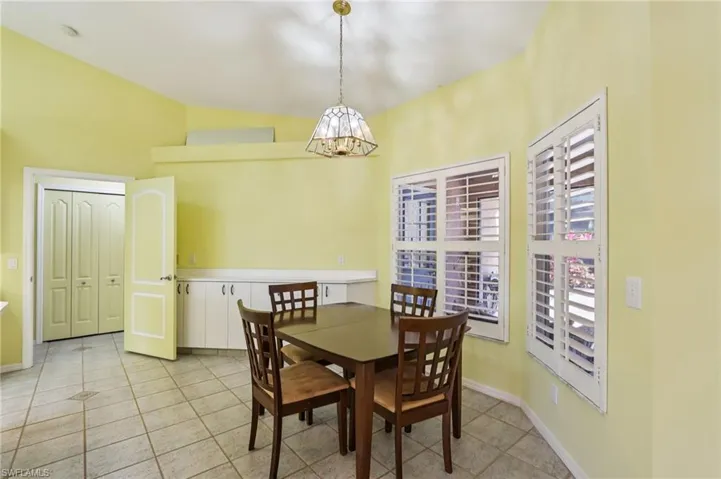 2701 Sw 37th Ter, Cape Coral, Florida 33914