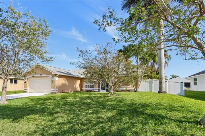 2701 Sw 37th Ter, Cape Coral, Florida 33914
