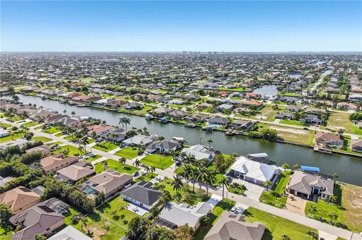 2701 Sw 37th Ter, Cape Coral, Florida 33914
