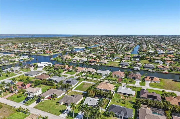 2701 Sw 37th Ter, Cape Coral, Florida 33914