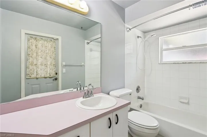 2701 Sw 37th Ter, Cape Coral, Florida 33914