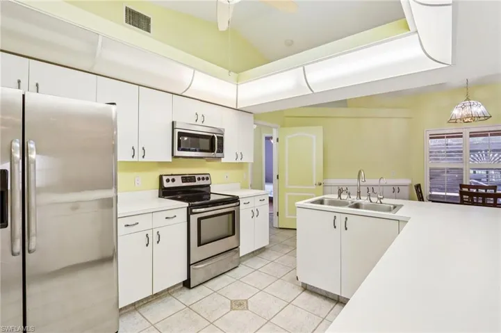 2701 Sw 37th Ter, Cape Coral, Florida 33914