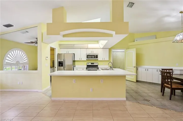 2701 Sw 37th Ter, Cape Coral, Florida 33914