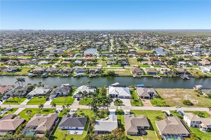 2701 Sw 37th Ter, Cape Coral, Florida 33914