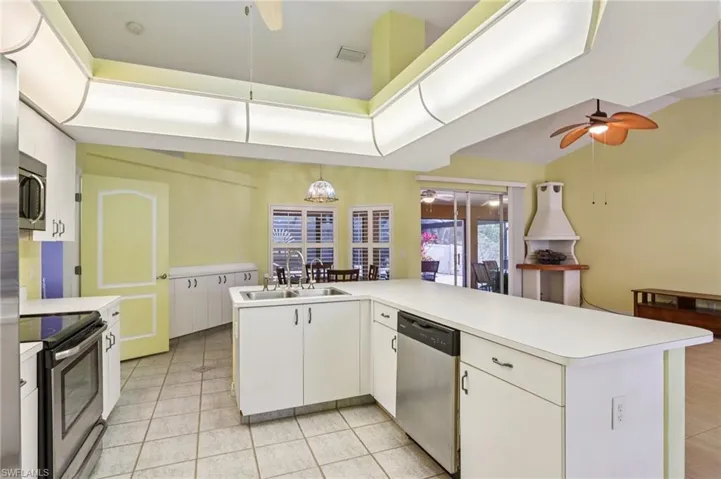 2701 Sw 37th Ter, Cape Coral, Florida 33914