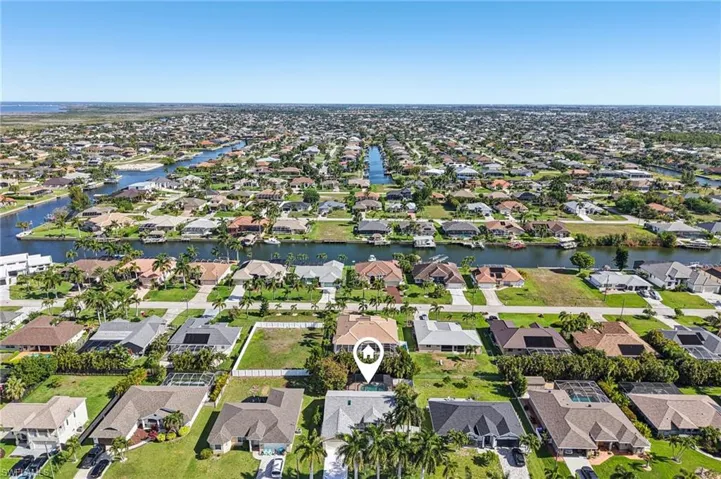 2701 Sw 37th Ter, Cape Coral, Florida 33914