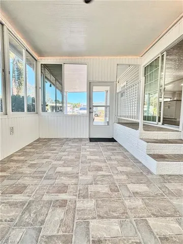 519  Pine Tree  CT, North Fort Myers, FL 33917