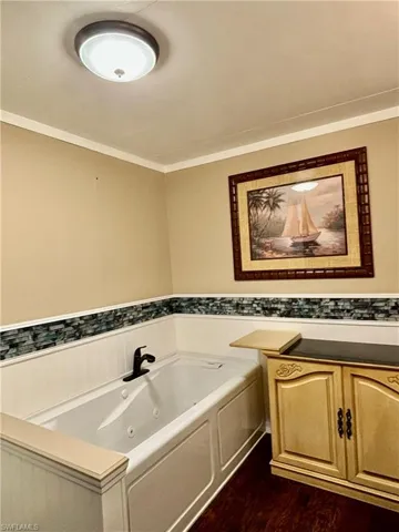 519  Pine Tree  CT, North Fort Myers, FL 33917